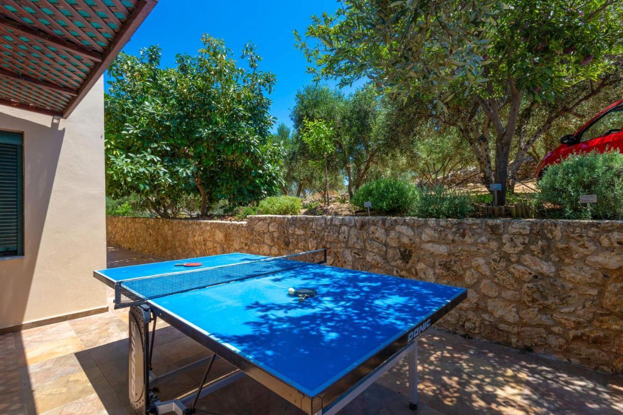 Villa Chloe By Villa Plus Αρμένοι Εξωτερικό φωτογραφία