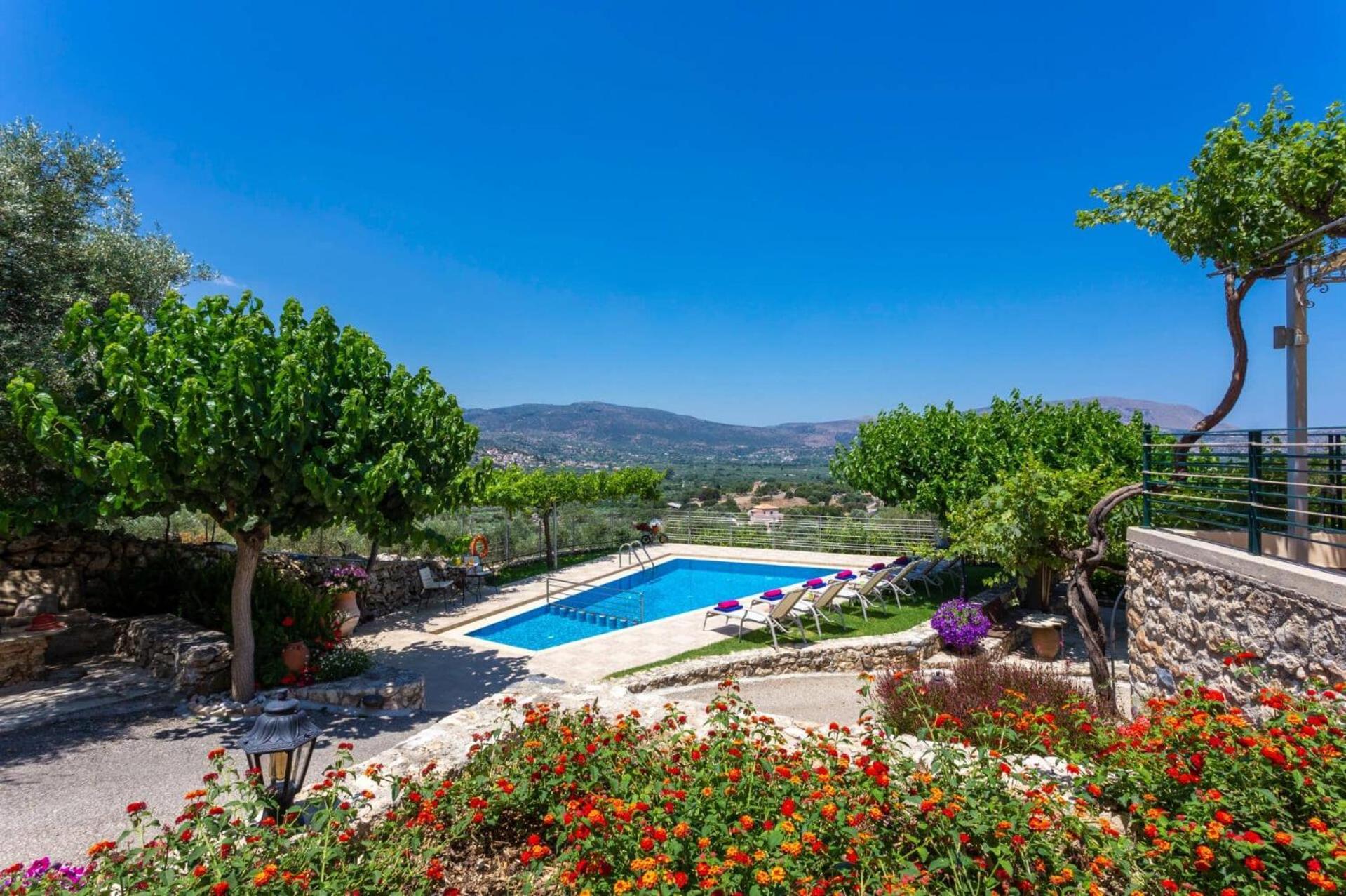Villa Chloe By Villa Plus Αρμένοι Εξωτερικό φωτογραφία